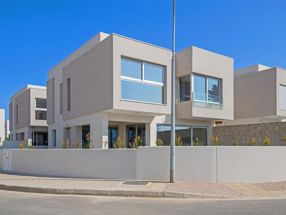 Sanders Mythical Blue Villas Paralimni Exterior foto